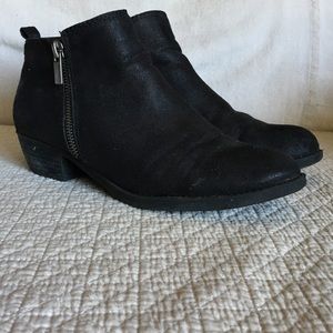 Carlos Santa back booties